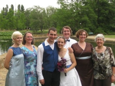 二妹，妈妈，三妹夫，三妹，爸爸，我，姑姑